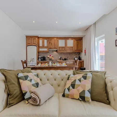 Penafirme - * Santa Cruz